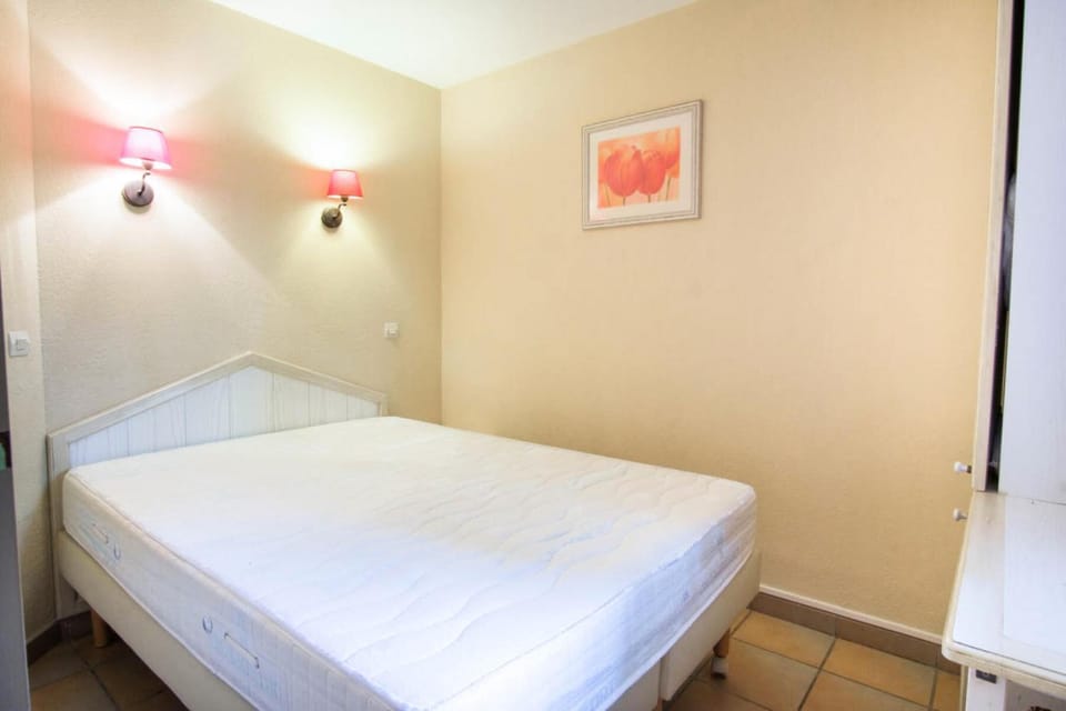 Bed, furniture