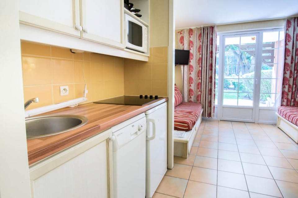 Bathroom, kitchen