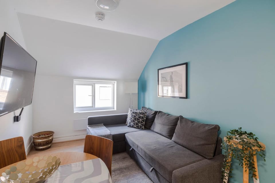 Quiet Mews 1-Bed - Fitzrovia - Sleeps 4 Apartment in London Borough of Islington