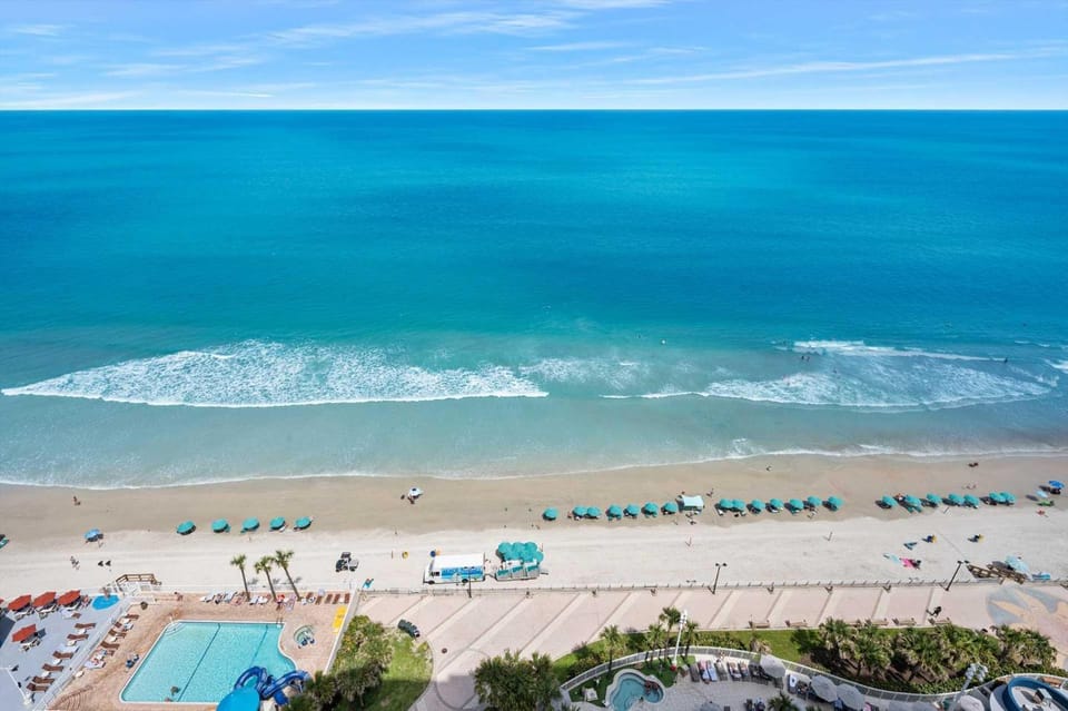 Luxury 20th Floor 2 BR Condo Direct Oceanfront Resort Daytona Beach | 2027 House in Florida