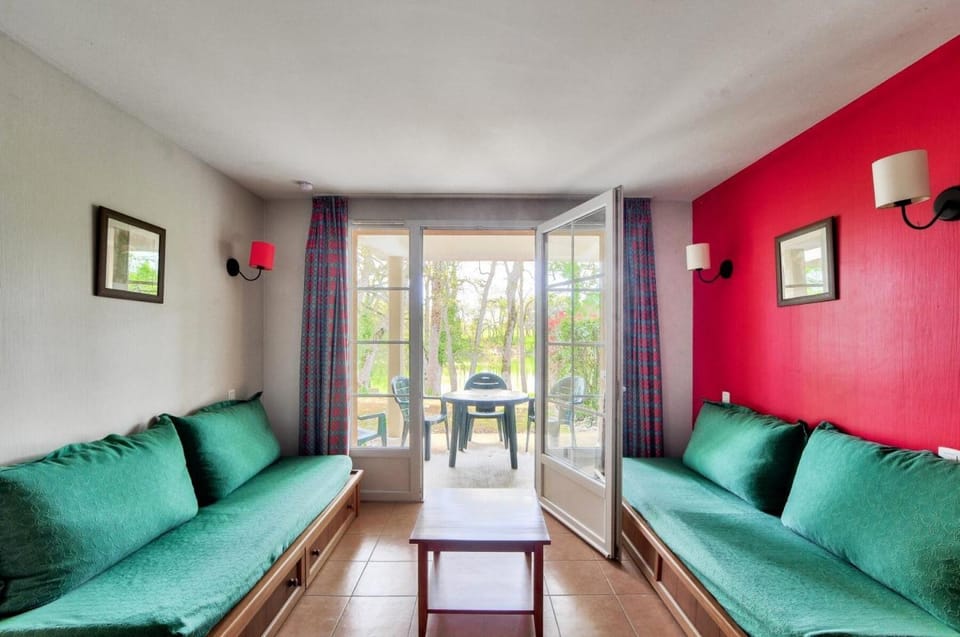 Bed, Living room, furniture, kitchen
