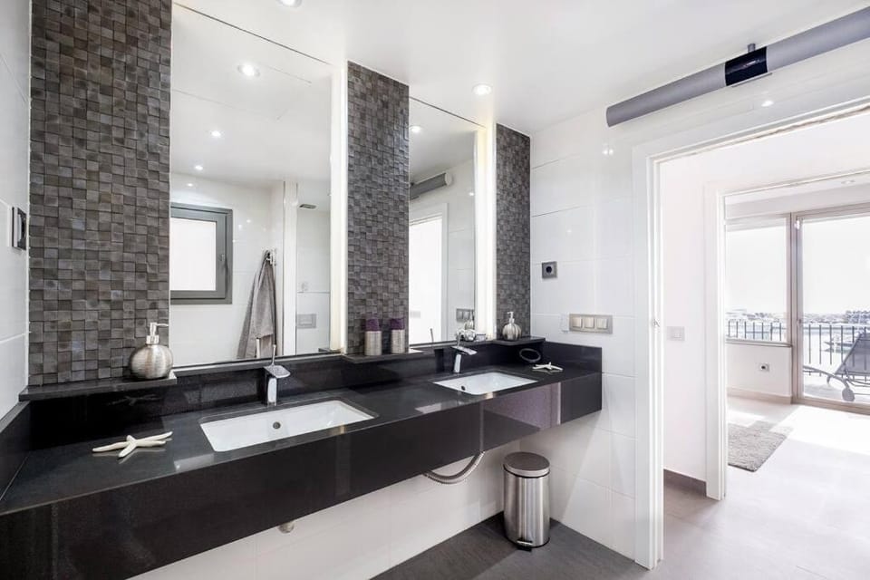 Puerto Banus Front Line 2 bedroom apartment Apartment in Marbella