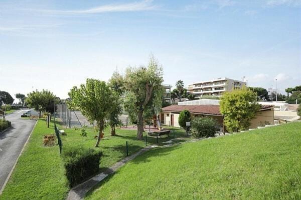 Résidence Héliotel Marine - maeva Home - Studio 4 Personnes Confort MAE-1778 Apartment in Cagnes-sur-Mer