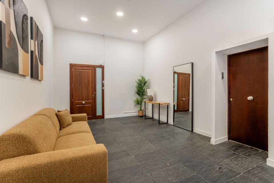 The Collection Barcelona - Huge duplex with private garden next to Las Ramblas Apartment in Barcelona