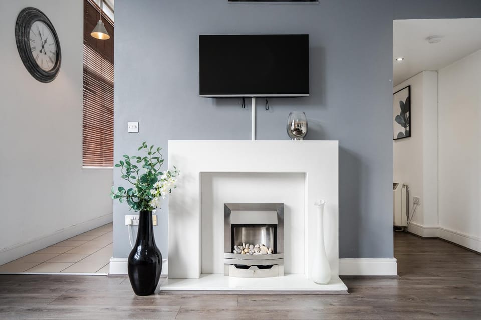 TV and multimedia, Living room, flat iron