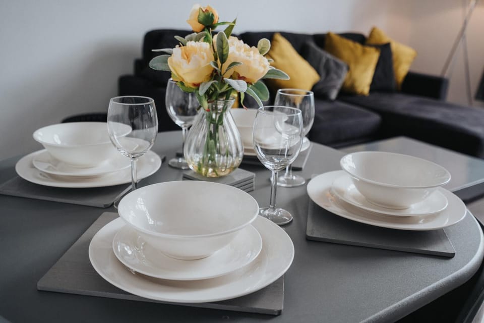 Seating area, Dining area