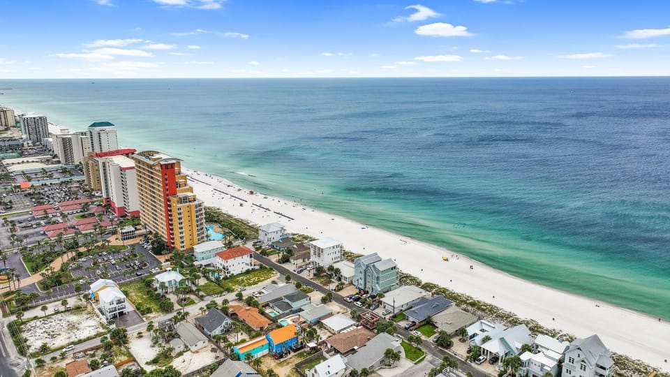 Property building, Nearby landmark, Day, Natural landscape, Bird's eye view, Beach, City view, Sea view