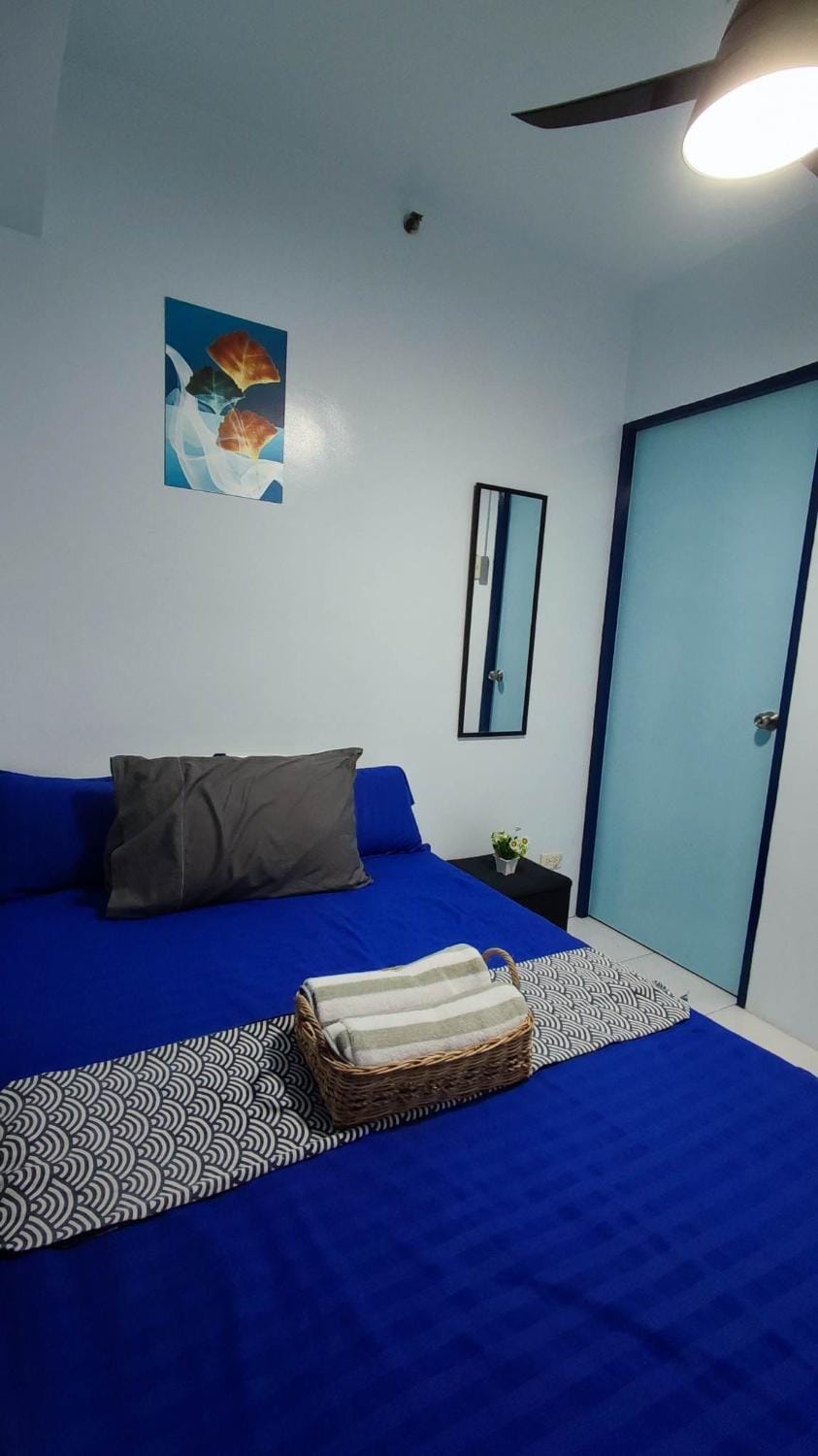 Near Manila Airport, MAILZ HOMEZ COZY 1 Bedroom Condo, Full Kitchen, Swimming Pool, WIFI, 10L Apartment hotel in Las Pinas