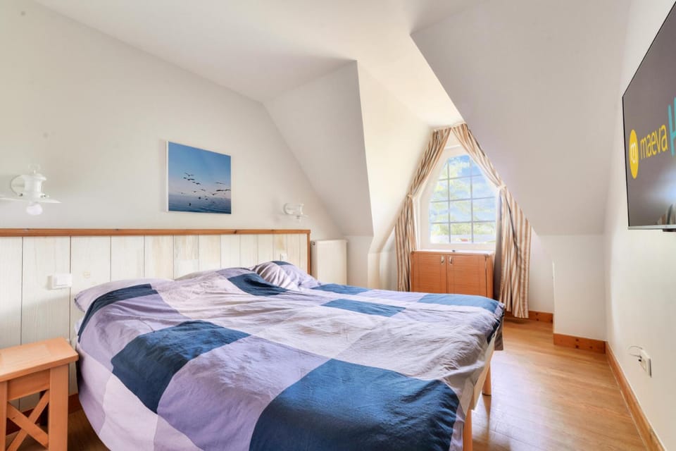 Bed, Bedroom, furniture