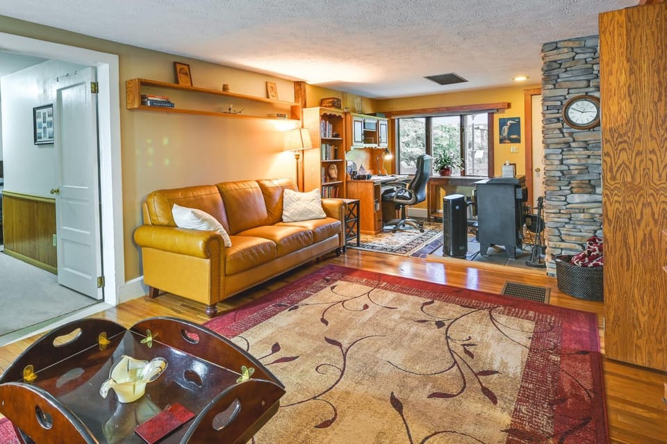 Canandaigua Getaway w/ Deck & Sunroom! House in Canandaigua Lake