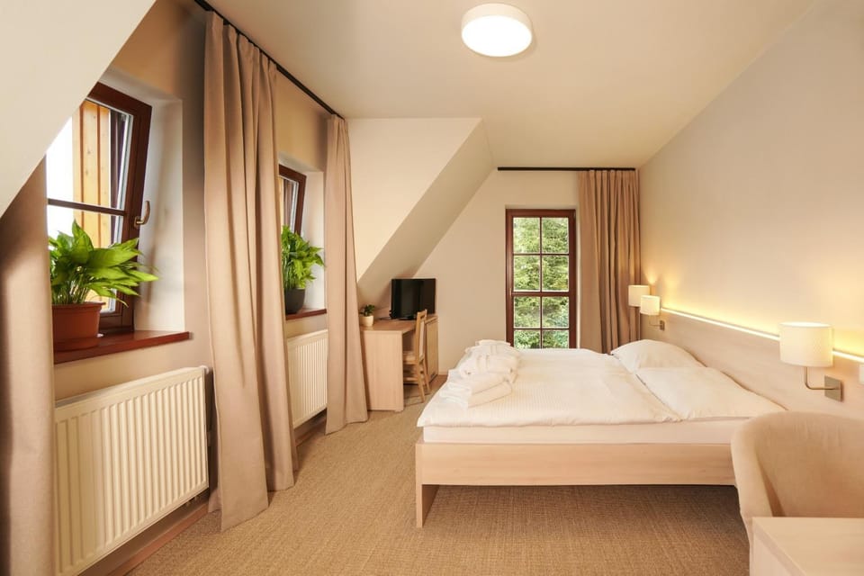 Bed, Bedroom