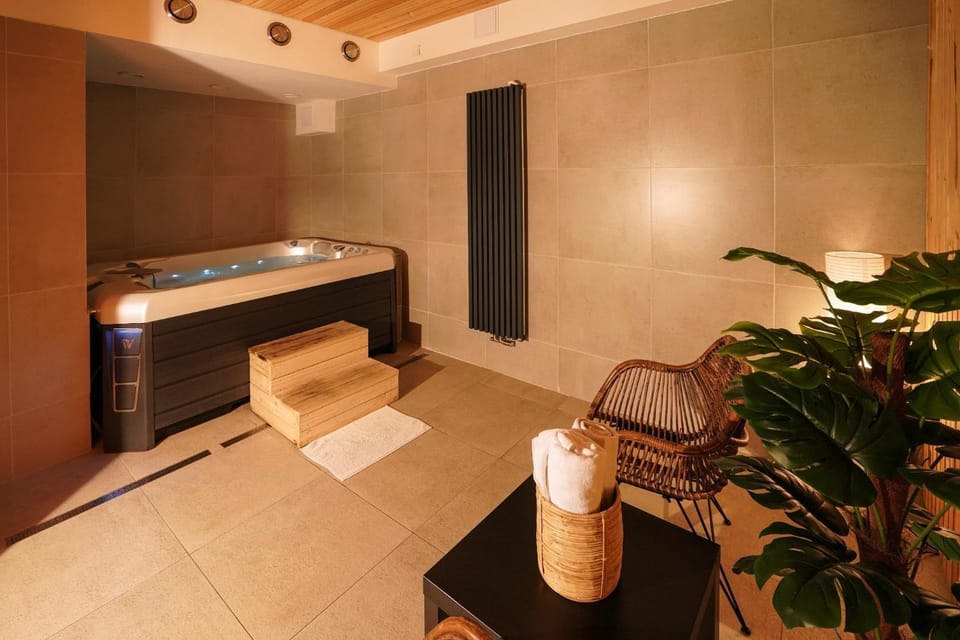 Hot Tub, Spa and wellness centre/facilities