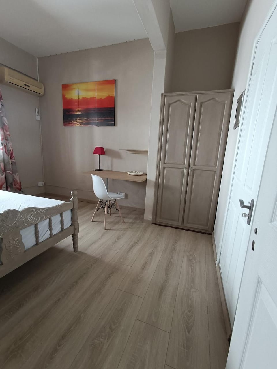 Bed, Photo of the whole room, Bedroom, wardrobe