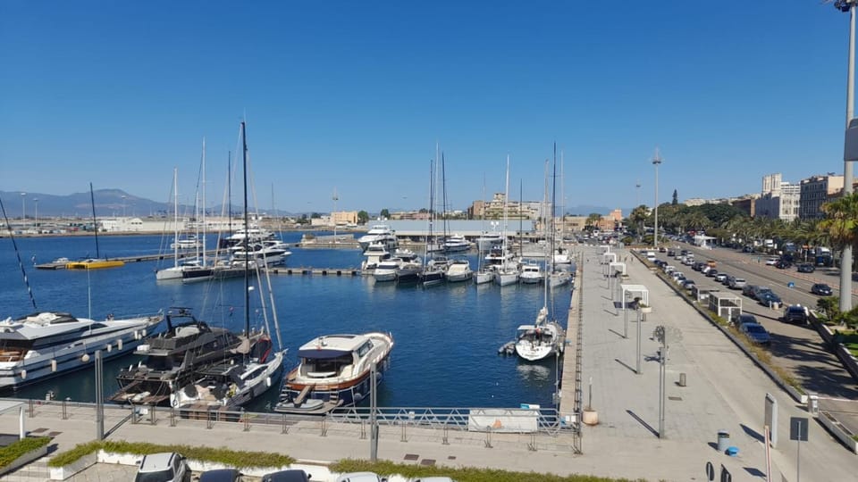 Nearby landmark, Neighbourhood, City view, Sea view