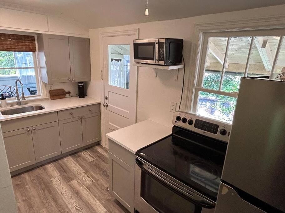Kitchen or kitchenette, minibar, pet friendly, toaster