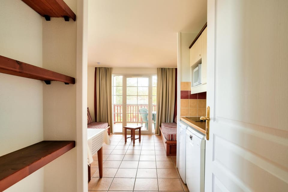 Bathroom, kitchen