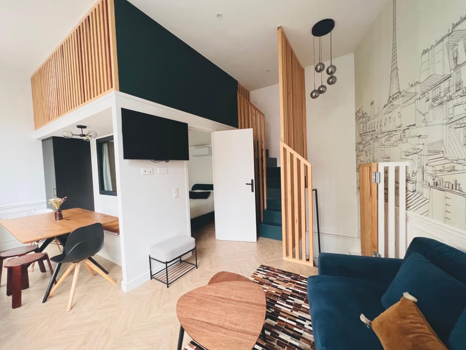 Living room, Floor plan, Dining area