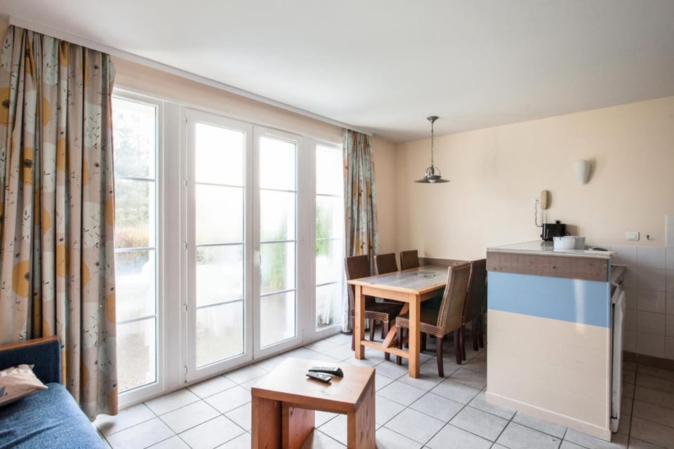 Bed, kitchen