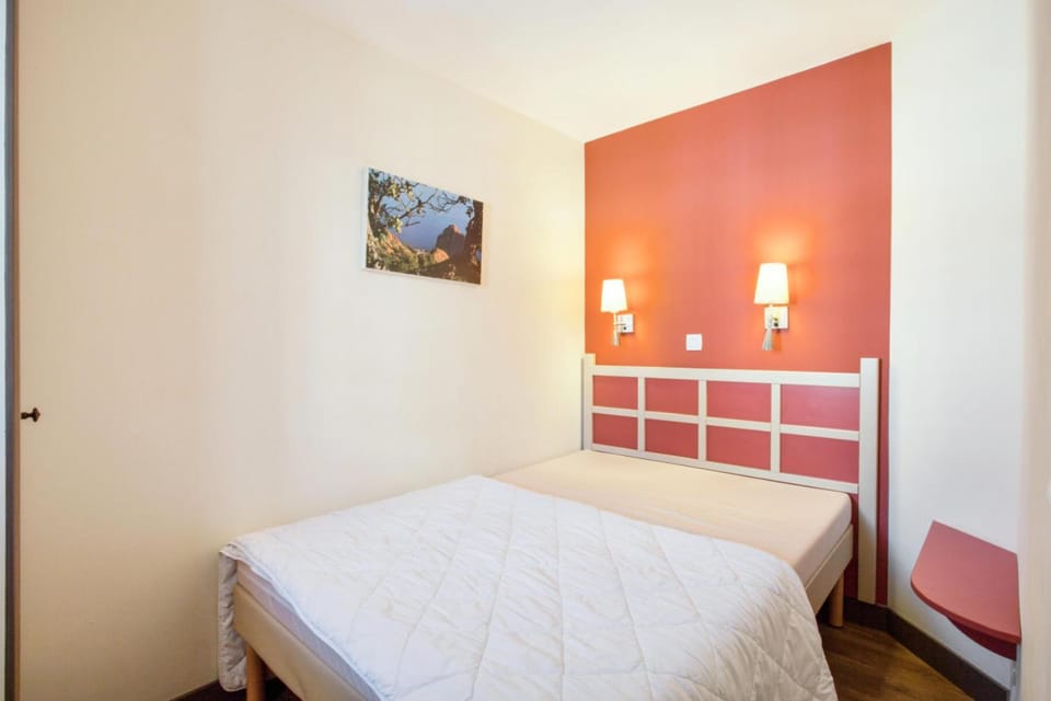 Bed, Bedroom, furniture