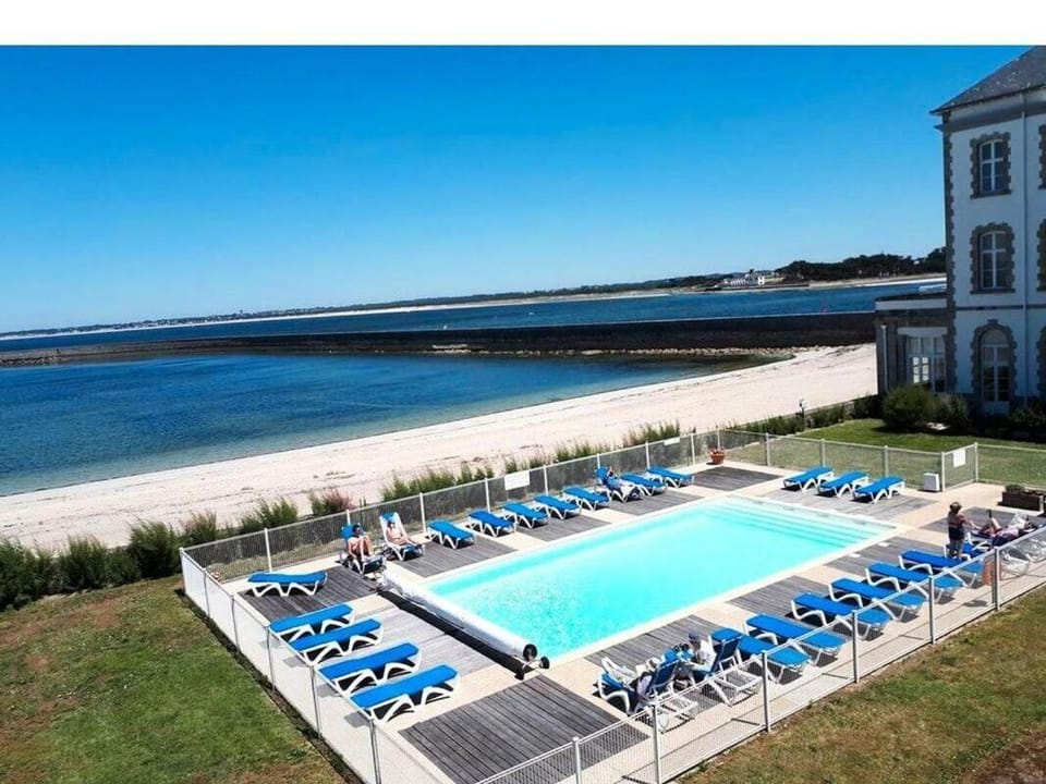Beach, Swimming pool