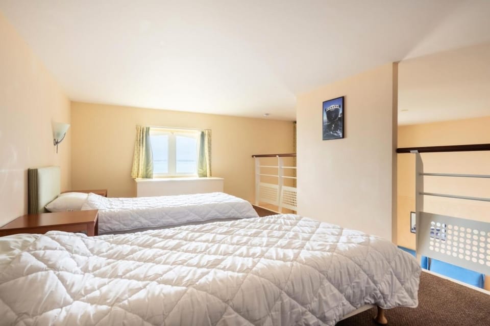 Bed, Bedroom, furniture