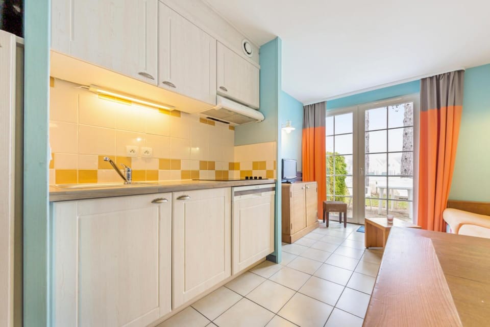 Bathroom, kitchen