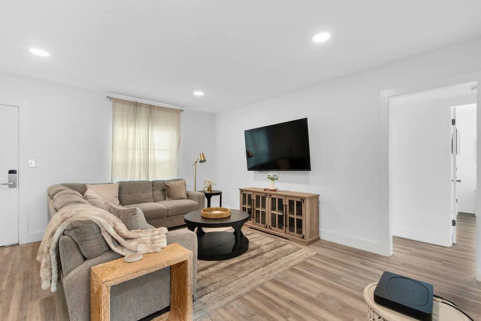Communal lounge/ TV room, TV and multimedia