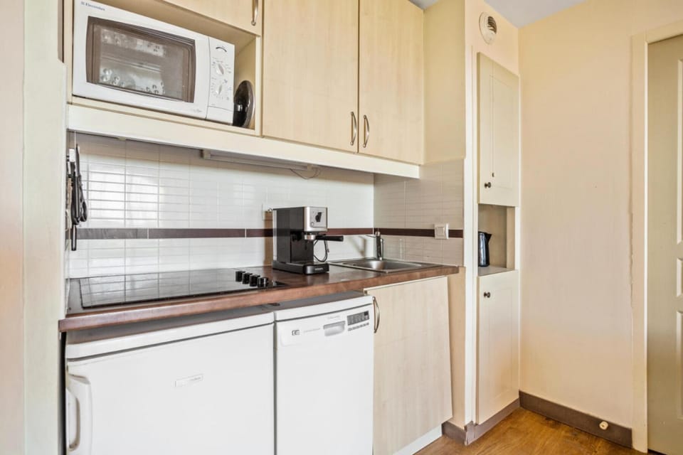oven, kitchen