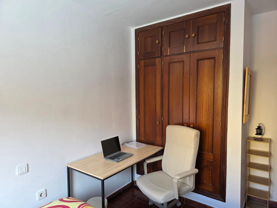 Lourdes 1 casa compartida solo con la anfitriona Vacation rental in La Palma