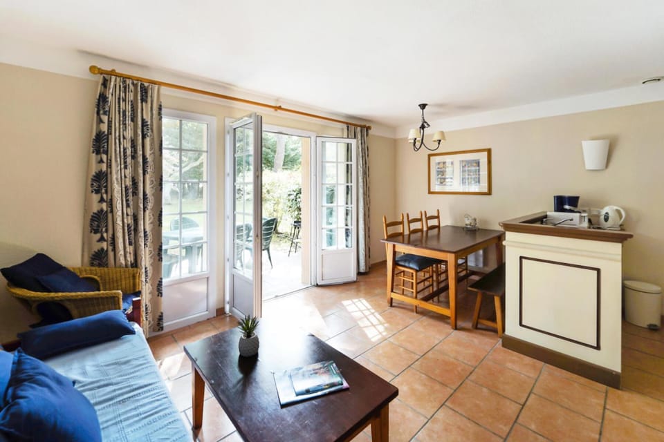 fireplace, kitchen