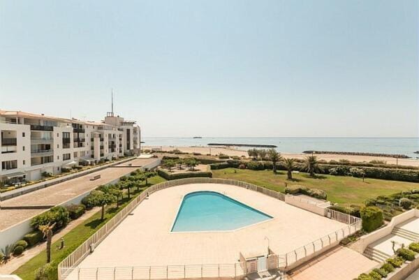 Beach, Swimming pool