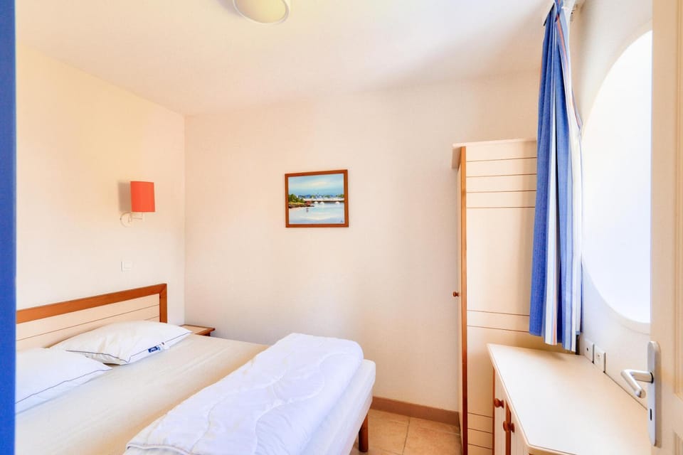 Bed, Bathroom, Bedroom, furniture