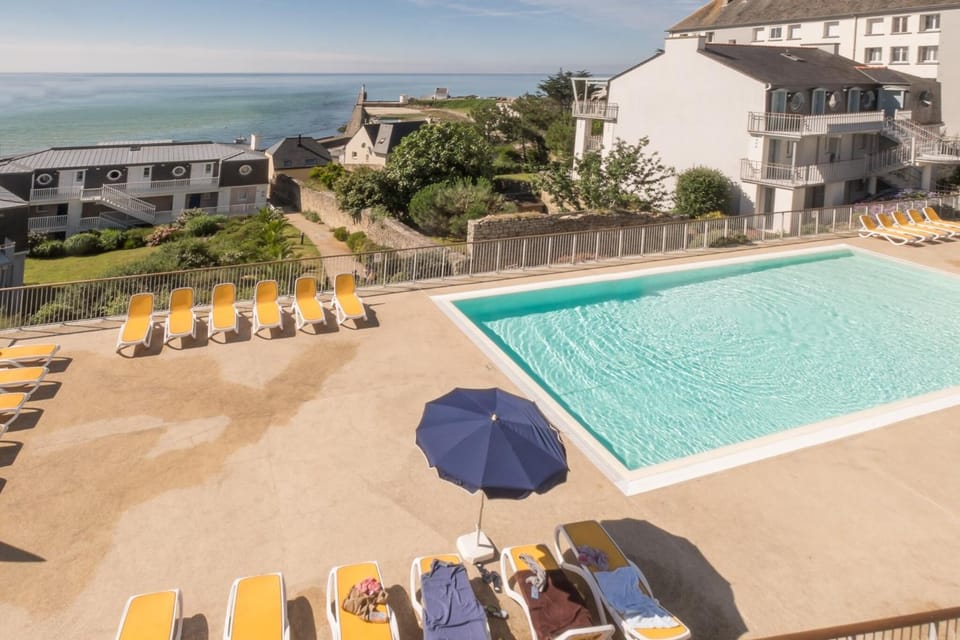 Beach, Swimming pool