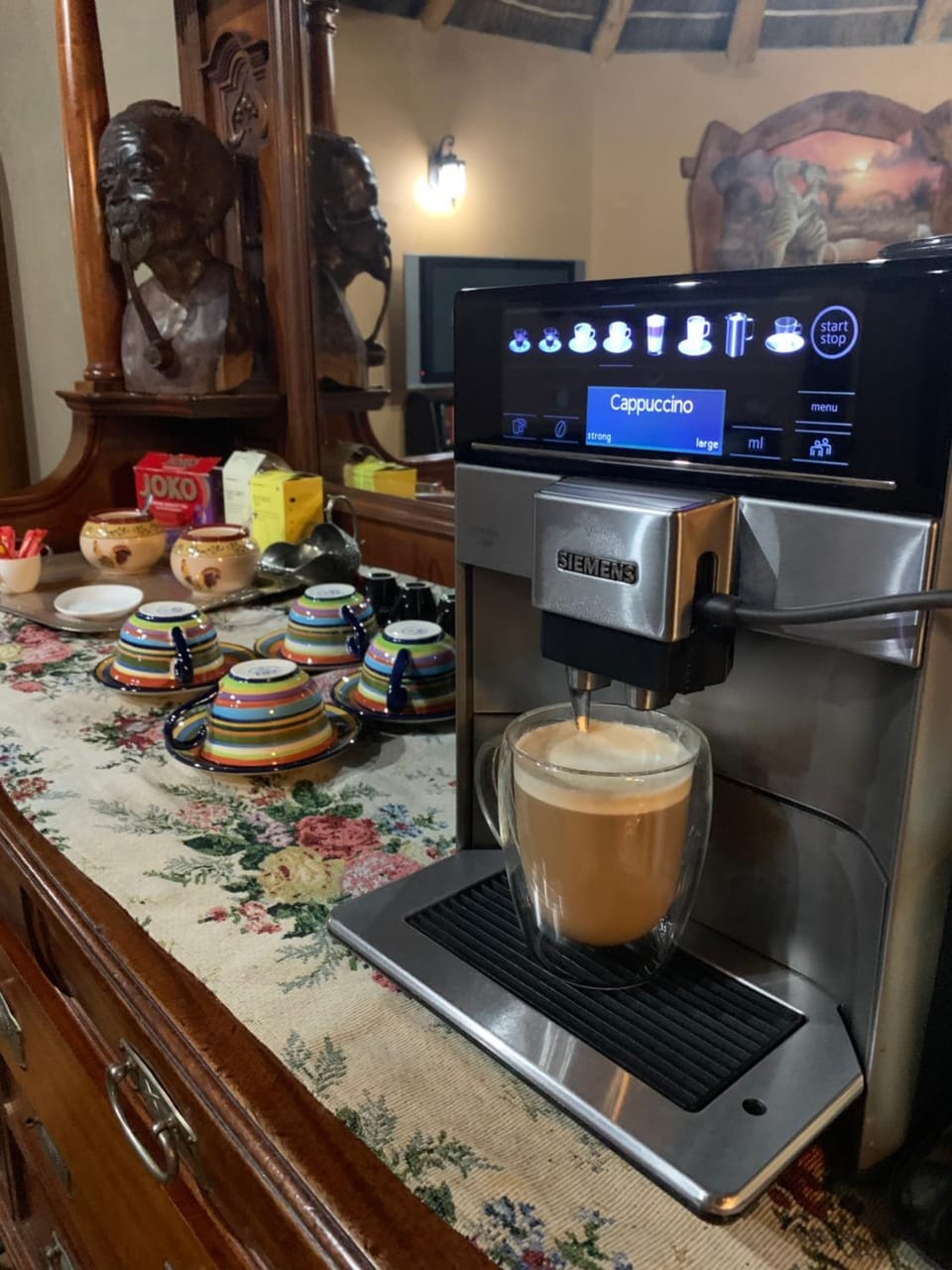 Breakfast, Buffet breakfast, minibar