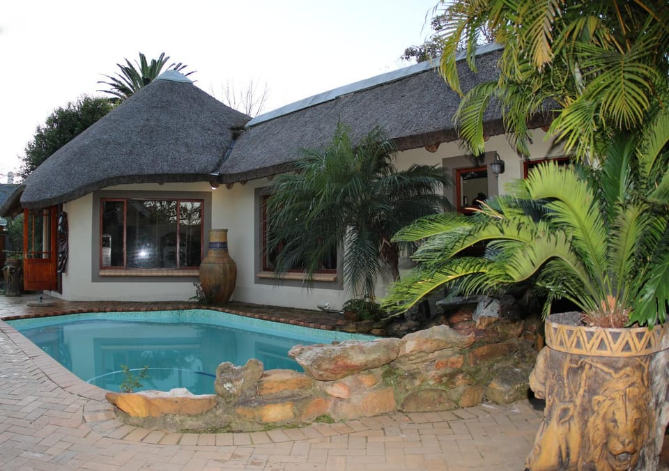 Property building, Pool view, Swimming pool