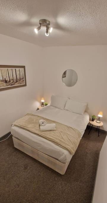 Thesiger Court Apartments - Free Private Parking - by Property Promise Apartment in Cardiff