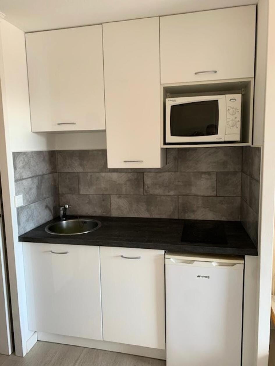 Bathroom, kitchen