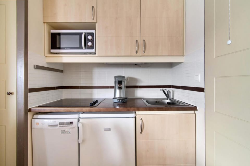 Bathroom, oven, kitchen
