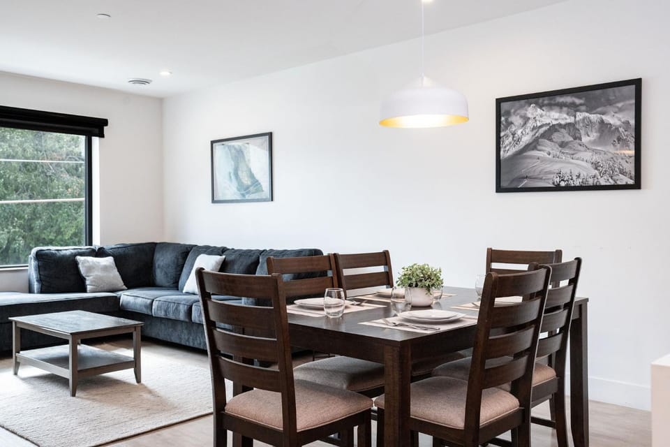 The Grizzly Basin by Revelstoke Vacations Apartment in Revelstoke