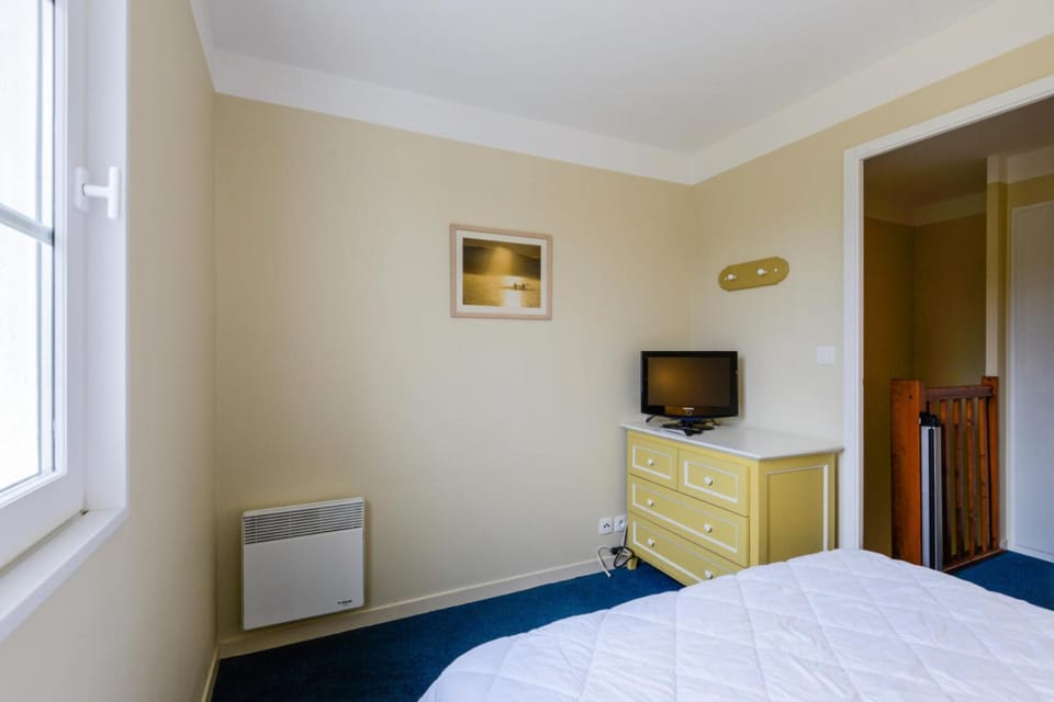 Bed, furniture