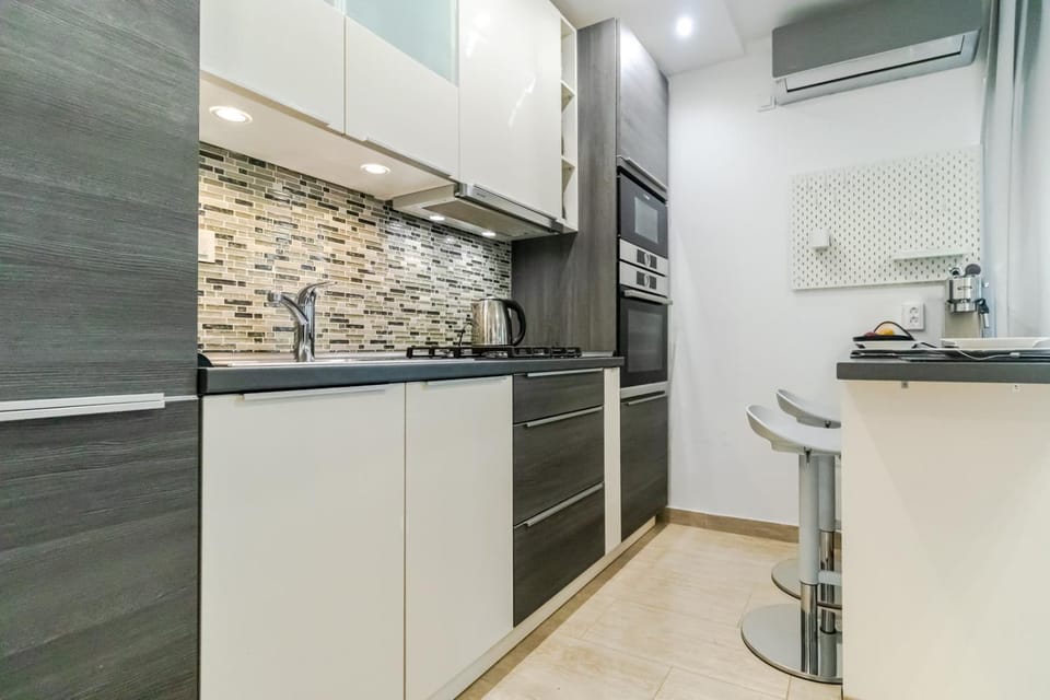 Kitchen or kitchenette, minibar, pet friendly, stove