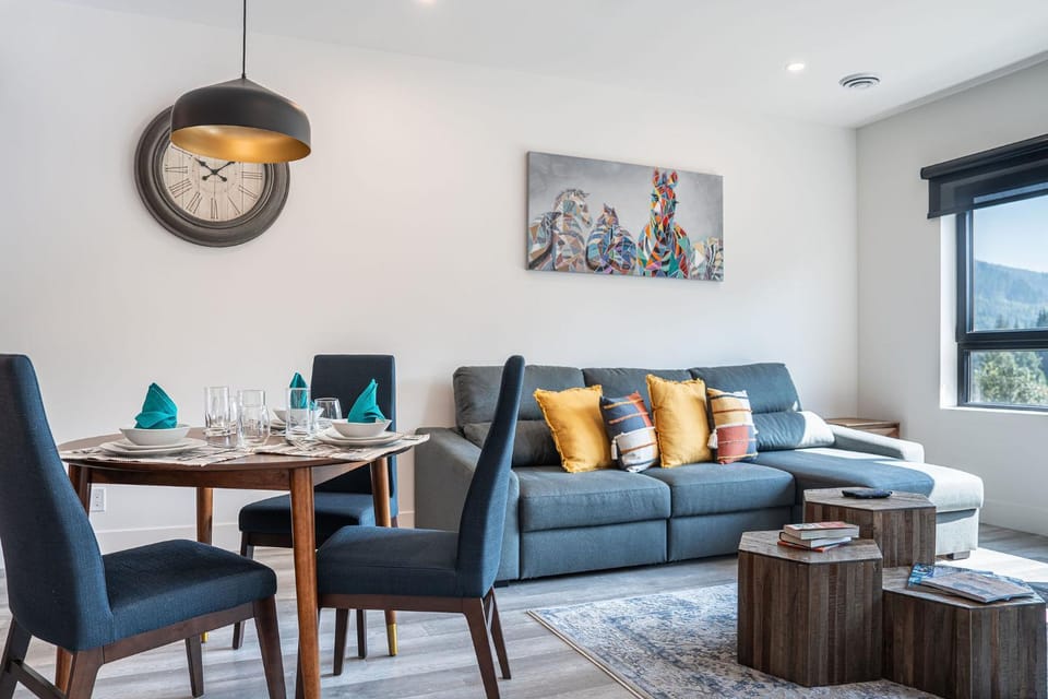 Rummy's Adventure Bay by Revelstoke Vacations Apartment in Revelstoke