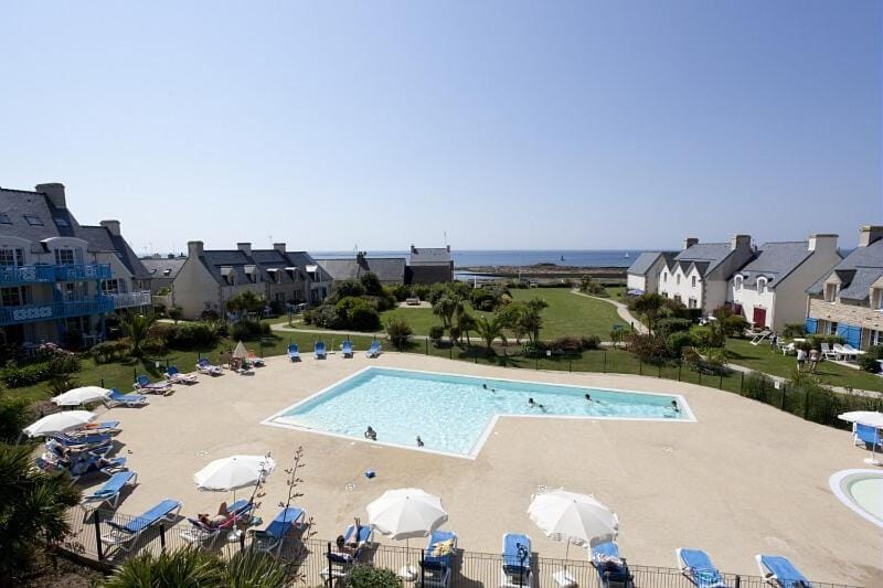 Beach, Swimming pool