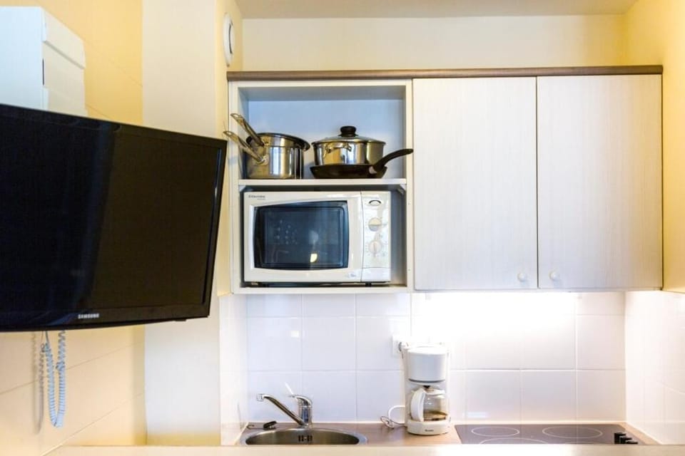 TV and multimedia, furniture, microwave