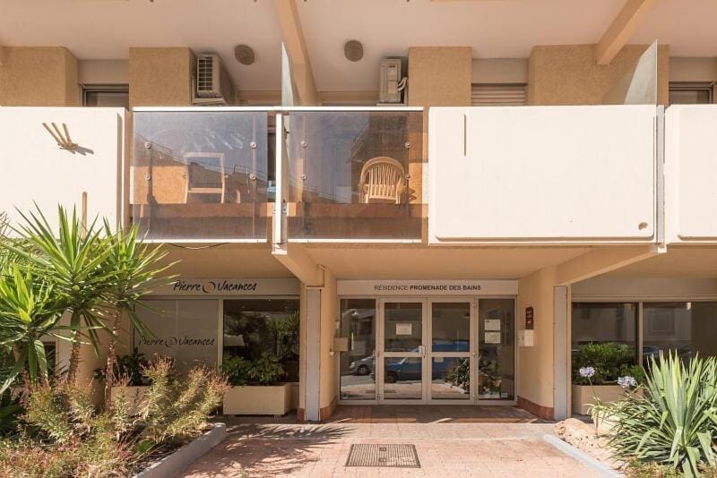 Résidence Promenade des Bains - maeva Home - Studio 4 Personnes Confort MAE-2296 Apartment in Saint-Raphael