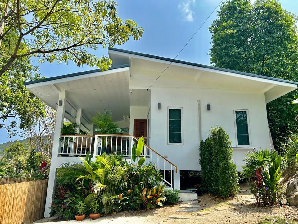 Property building, Garden, View (from property/room), Balcony/Terrace, Garden view