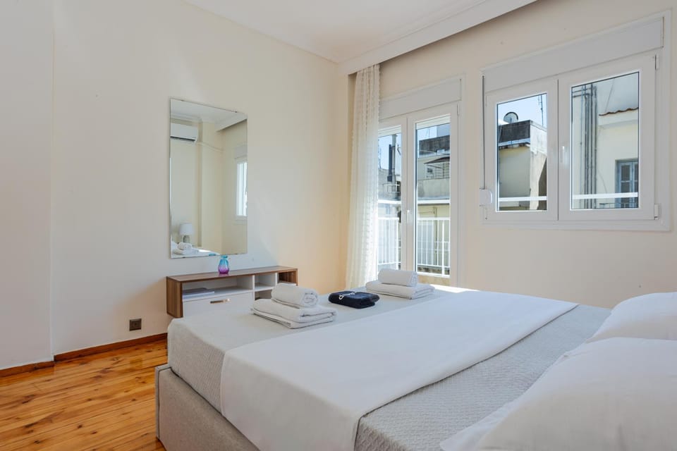 Bed, Photo of the whole room, Bedroom, towels, air conditioner