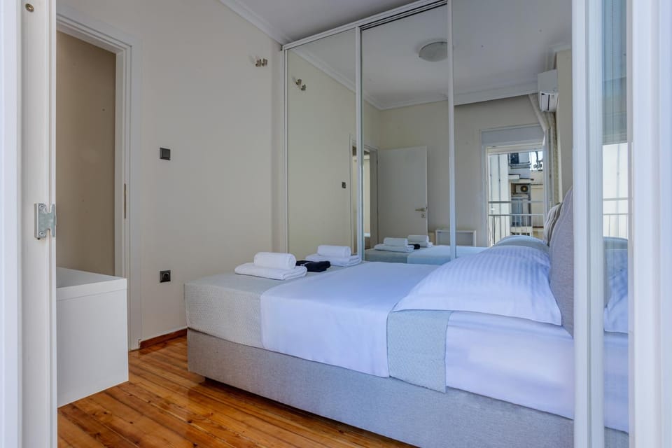 Bed, Photo of the whole room, Bedroom, towels, wardrobe