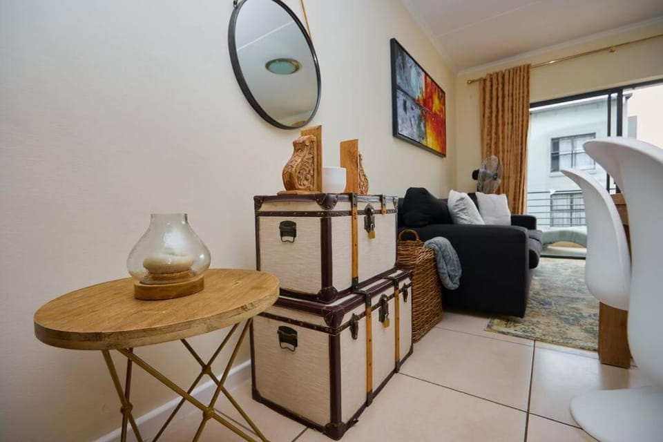 A Charm in Dainfern near Montecasino Sandton Apartment in Sandton