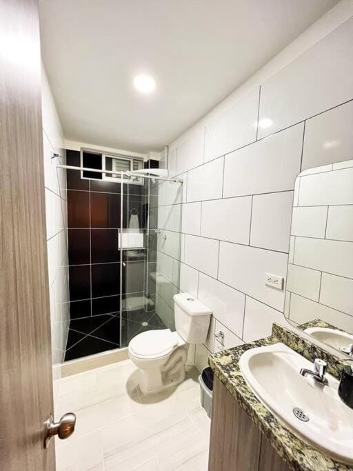 Shower, Toilet, Bath